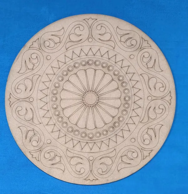 Brown_Pre-Marked_12_Inch_,_(30_cm)_MDF_Round_Board_,_with_colors_and_brushes_.