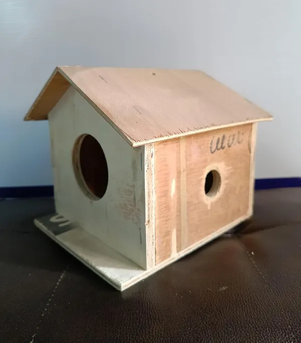 Bird_House_For_Balcony,_garden_and_home_decoration
