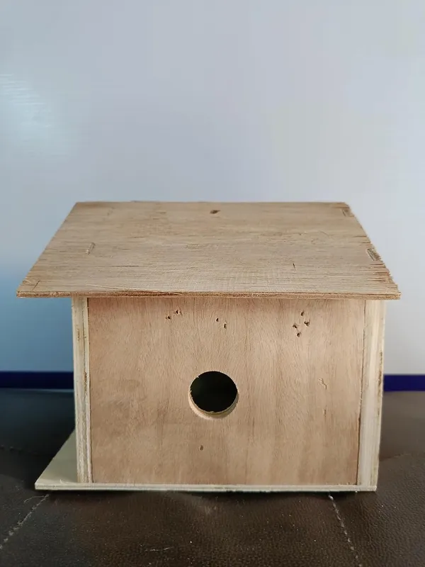Bird_House_For_Balcony,_garden_and_home_decoration