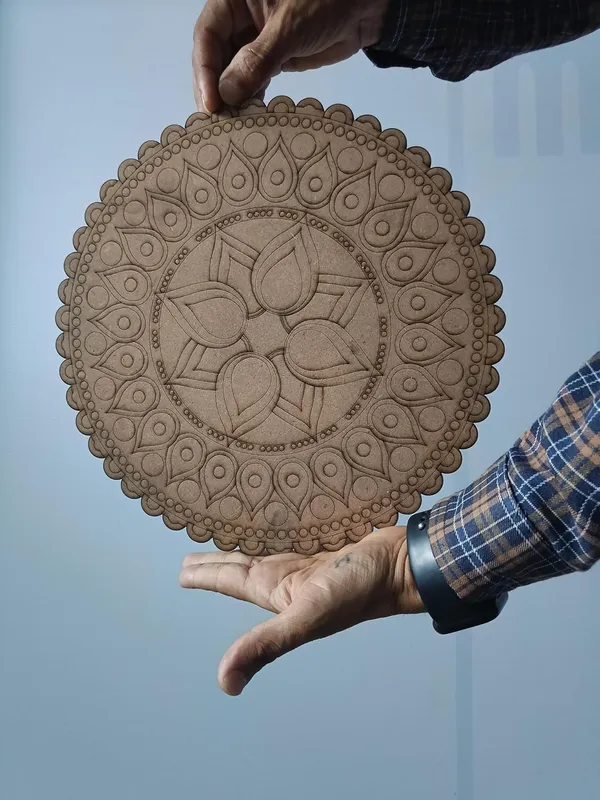 Brown_Pre-Marked_12_Inch_MDF_Round_Board_Cutout_For_Painting_Drawing_Craft_Mandala_Art_Decoration_Size_30_Cm_Board.