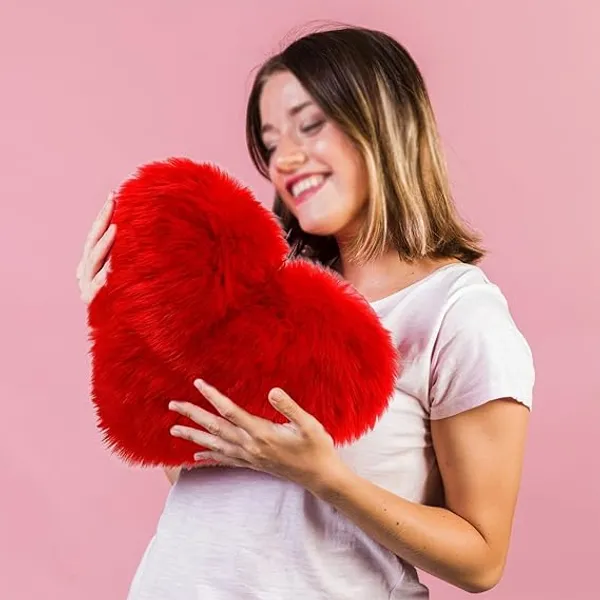 Red_Heart-Shaped_Cushion_Pillow_For_Couples_&_Gifting