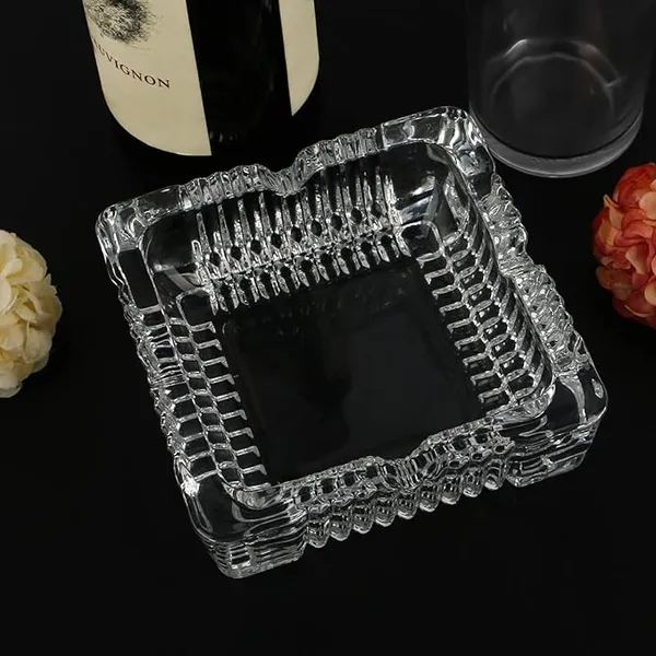 Transparent_Square_Glass_Ashtray_For_Cigarettes