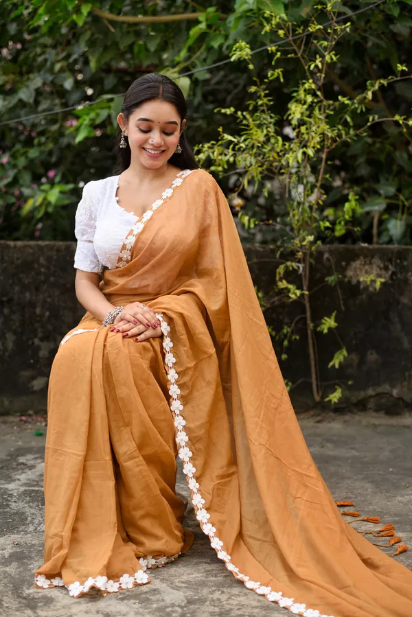 Light_Brown_Cotton_Solid_Saree_With_Unstitched_Blouse_Piece_For_Women
