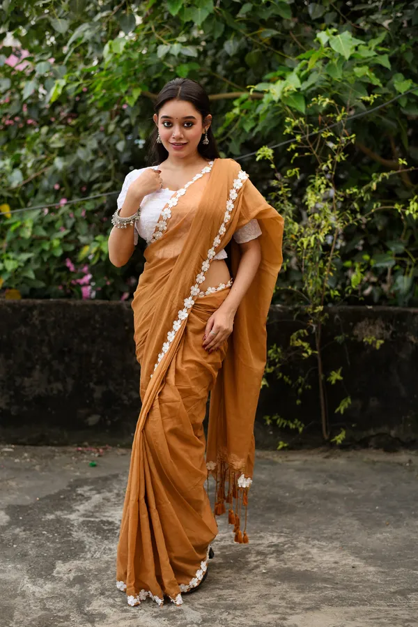 Light_Brown_Cotton_Solid_Saree_With_Unstitched_Blouse_Piece_For_Women