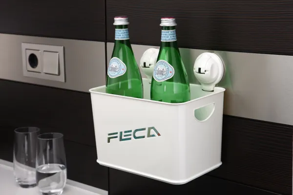 D5_Diana_Storage_Basket_with_2_Suction_Cup_-_White_-_Capacity:_10_kg