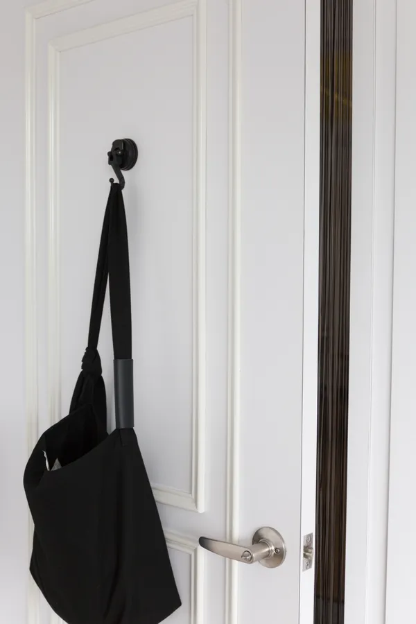 D25_Diana_Suction_Hook_-_Black_-_440401-05