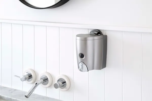 N9_Noble_Suction_Soap_Dispenser_-_Chrome_-_Capacity:_2_kg