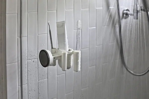 1_kg_Capacity__White_Heat_Resistant_Toothbrush__Holder_with_Suction_Cup_for_Bathroom