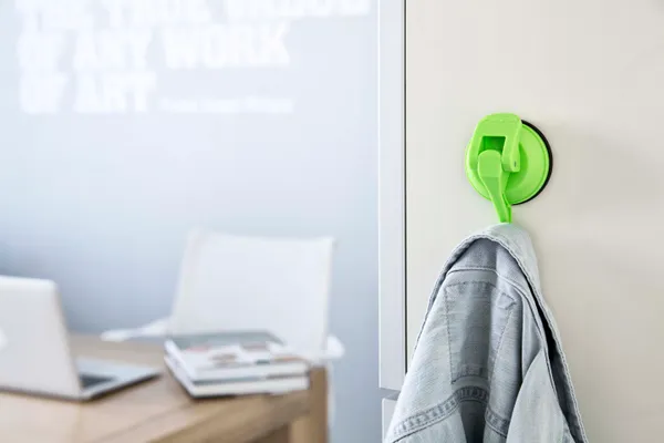6_kg_Capacity_Green_Powerful_Suction_Hook_-_Easy_to_Use,_Reusable,_and_Waterproof