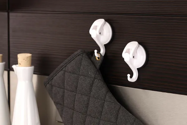 4__kg_Capacity_White_Powerful_Suction_Hook_-_Easy_to_Use,_Reusable,_and_Waterproof