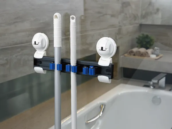 S9_Samurai_3_Pipe_Clips_Set_with_2_Suction_Cup_-_Capacity:_8_kg