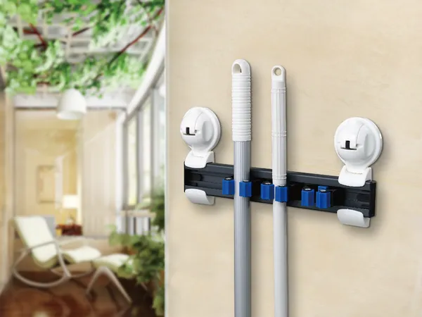 S9_Samurai_3_Pipe_Clips_Set_with_2_Suction_Cup_-_Capacity:_8_kg