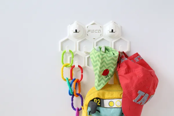 7_Nests_Hooks_-_Suction_-_White_-_Capacity:_8_kg