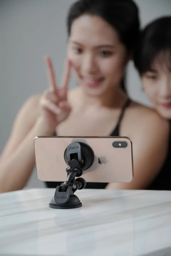 1_kg_Capacity_Black_Heat_Resistant_Infinity_Suction_Mobile_Holder