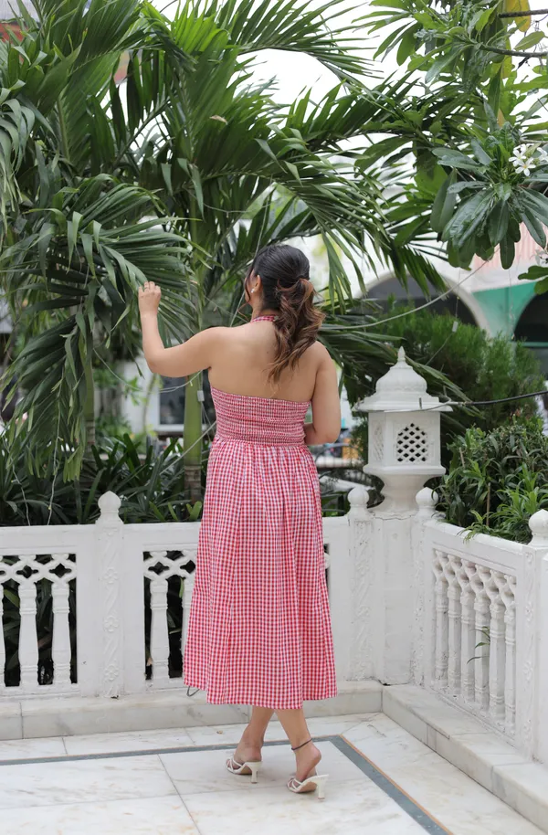 Scarlet_Charm_Gingham_Midi_Dress
