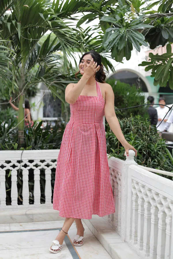 Scarlet_Charm_Gingham_Midi_Dress