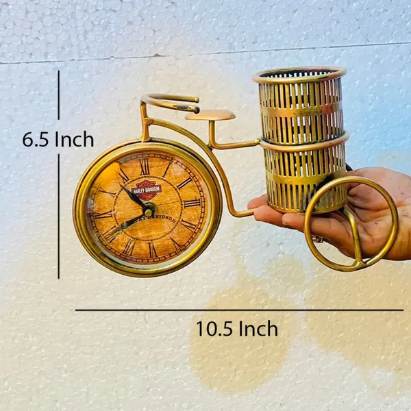 Antique_Pen_Holder_With_Clock