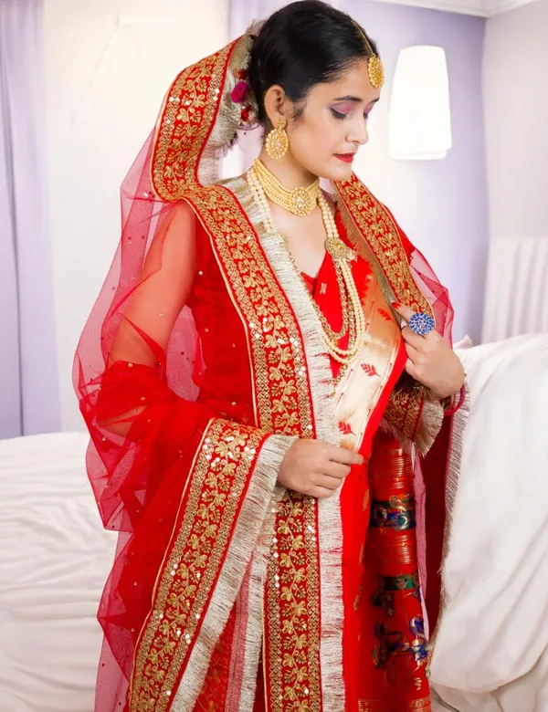 Red_Bridal_Stone_Heavy_Border_Charm_Net_Dupatta_With_Kiran_For_Women