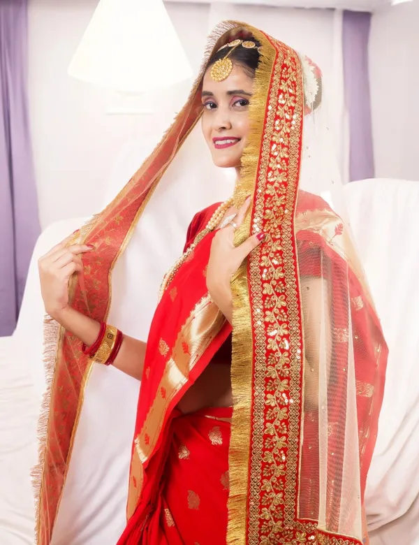 Golden_Bridal_Stone_Heavy_Border_Net_Dupatta_With_Kiran_For_Women