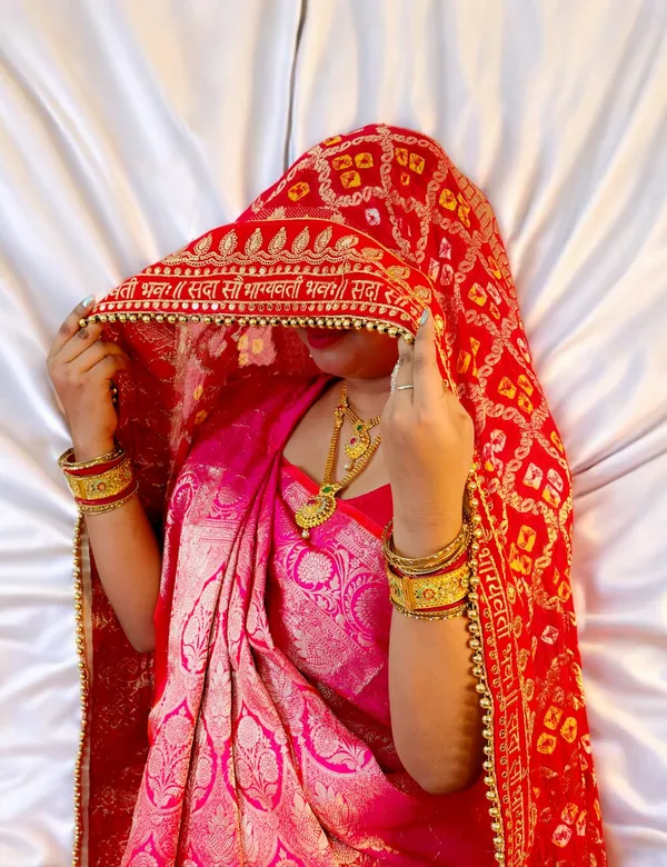 Red_Bridal_Traditional_Art_Silk_Sada_Saubhagyavati_Bandhej_Dupatta_For_Women