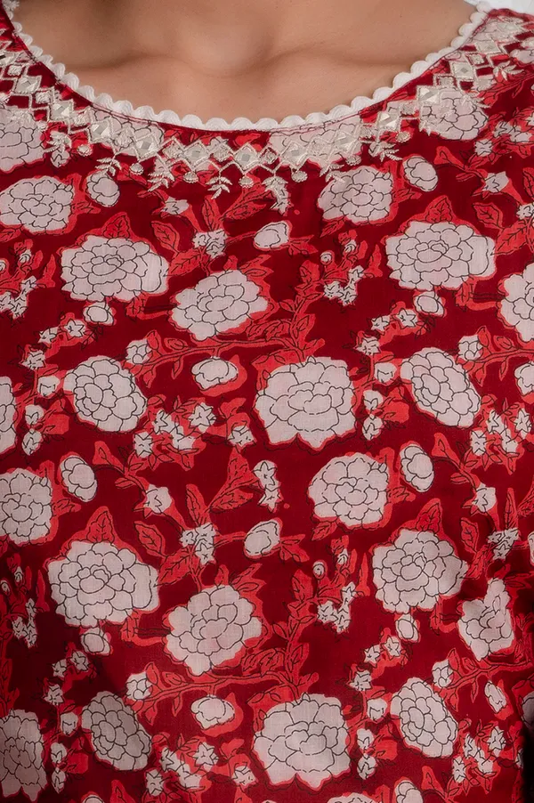 Maroon_Floral_Printed_Thread_Work_Pure_Cotton_Kurta_&_Trousers_With_Dupatta_For_Women