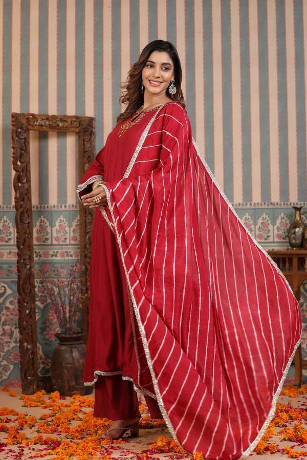 Maroon_Handwork_Muslin_Suit_Set_For_Women