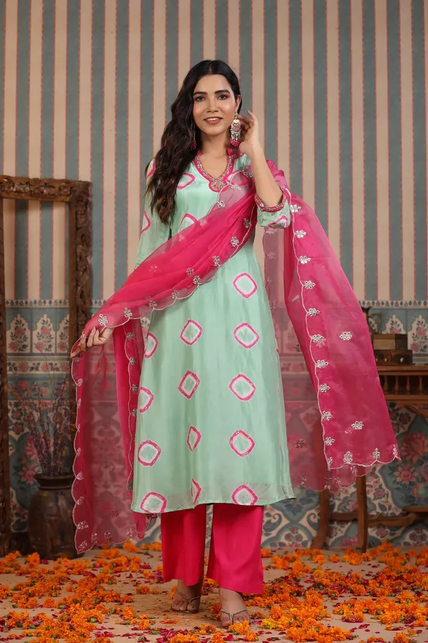 Mint_Green_Handwork_Muslin_Suit_Set_For_Women