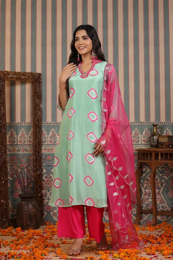 Mint_Green_Handwork_Muslin_Suit_Set_For_Women