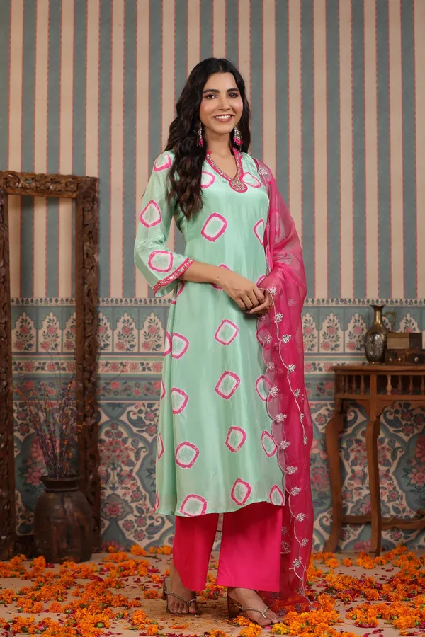 Mint_Green_Handwork_Muslin_Suit_Set_For_Women