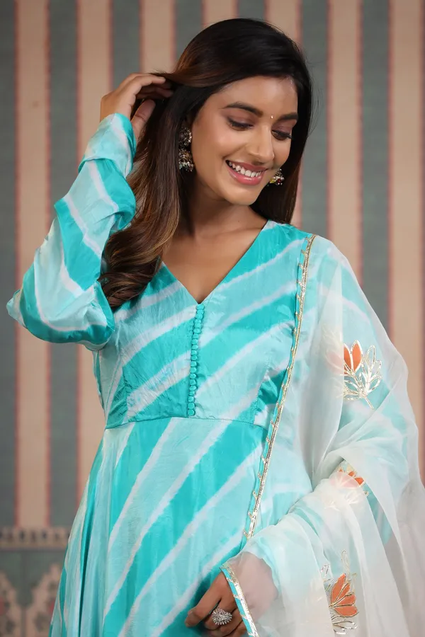 Aqua_Green_Umbrella_Tie_And_Dye_Muslin_Suit_Set_For_Women