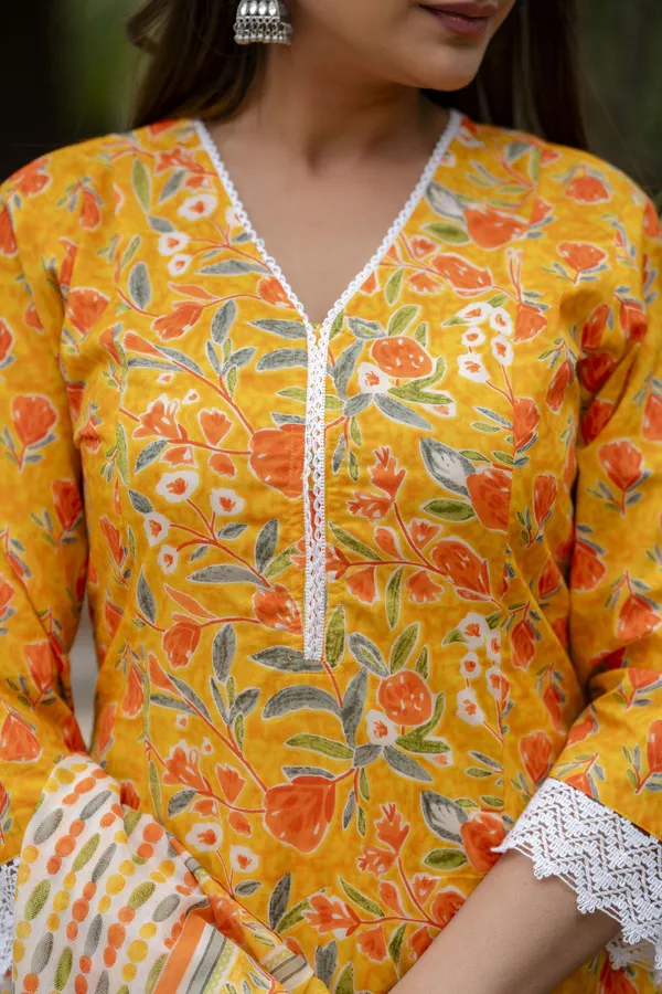 Orange_Floral_Printed_Pure_Cotton_Straight_Kurta_With_Salwar_&_Dupatta_For_Women