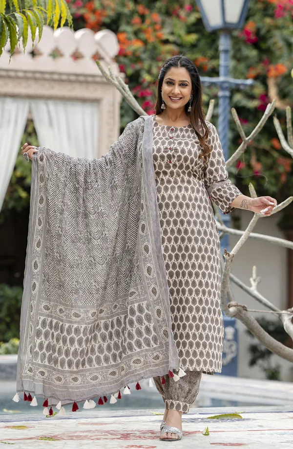 Grey_Floral_Printed_Regular_Pure_Cotton_Kurta_With_Patiala_&__Dupatta_For_Women