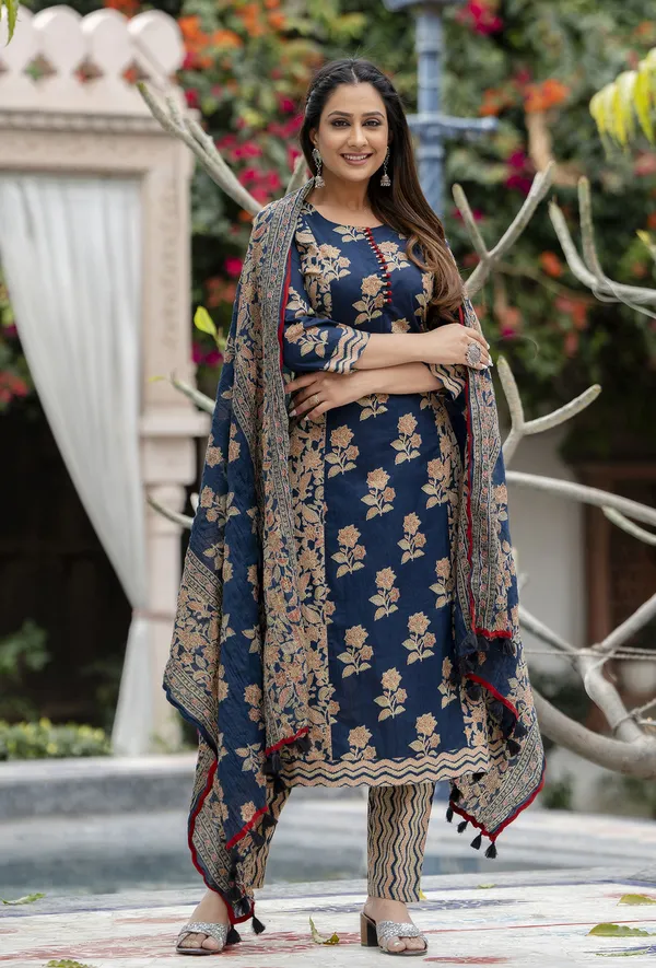 Blue_Floral_Printed_Regular_Pure_Cotton_Kurta_With_Trousers_&__Dupatta_For_Women