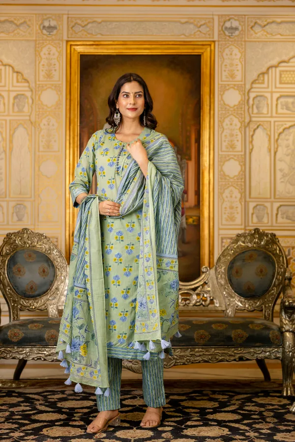 Green_Floral_Printed_Regular_Pure_Cotton_Kurta_With_Trousers_&_Dupatta_For_Women