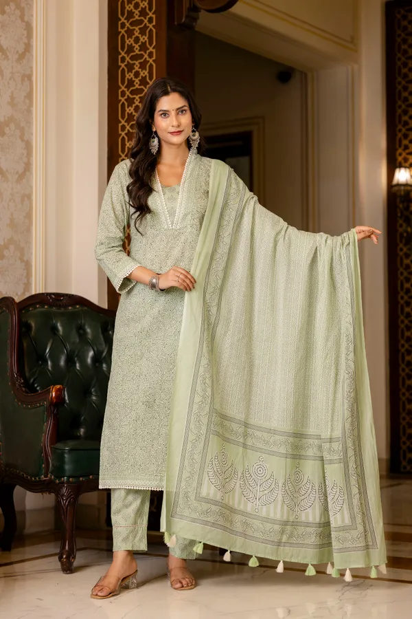 Green_Floral_Printed_Regular_Pure_Cotton_Kurta_With_Trousers_&__Dupatta_For_Women