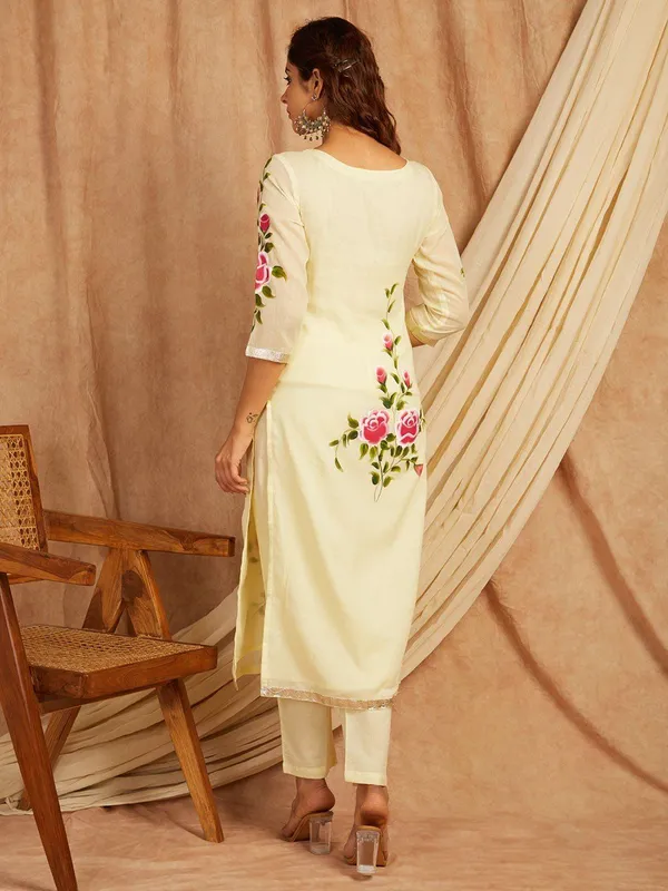 Cream_Floral_Printed_Regular_Pure_Cotton_Kurta_With_Palazzos_&__Dupatta_For_Women