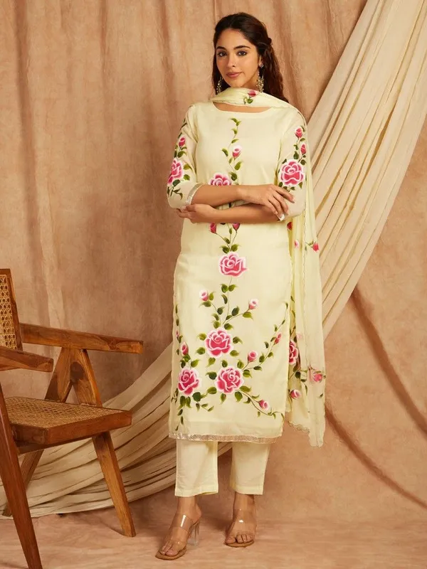 Cream_Floral_Printed_Regular_Pure_Cotton_Kurta_With_Palazzos_&__Dupatta_For_Women