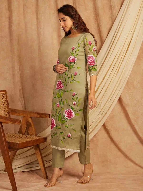 Green_Floral_Printed_Regular_Pure_Cotton_Kurta_With_Trousers_&__Dupatta_For_Women