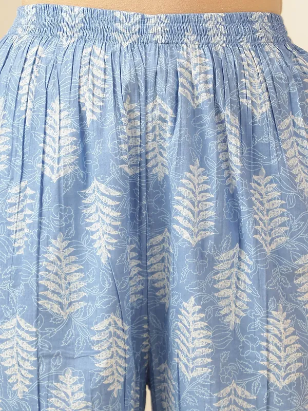 Blue_Floral_Printed_Regular_Pure_Cotton_Kurta_With_Palazzos_&__Dupatta_For_Women