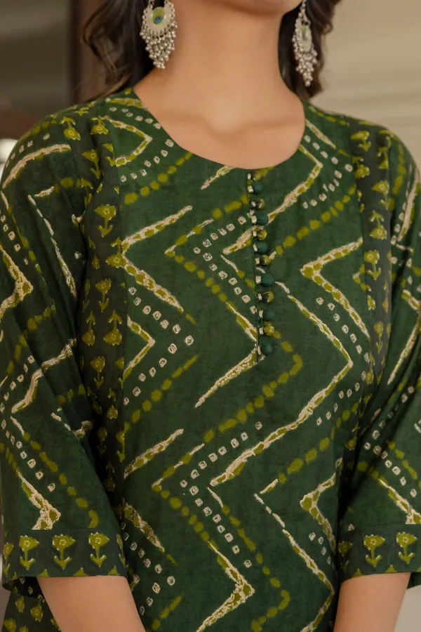 Green_Chevron_Printed_Regular_Chanderi_Cotton_Kurta_With_Trouser_&__Dupatta_For_Women