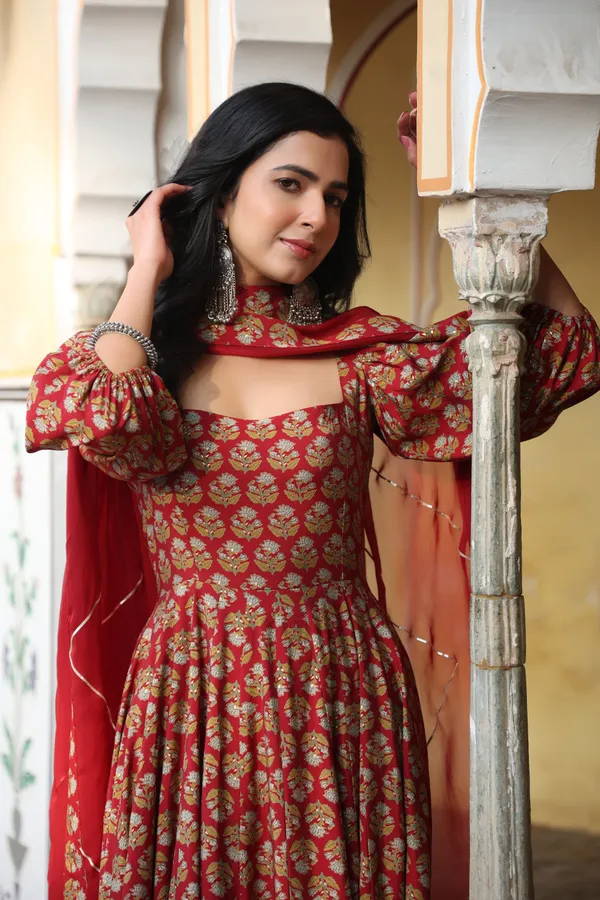 Maroon_Printed_Chanderi_Flared_Gowns_With_Dupatta_For_Women