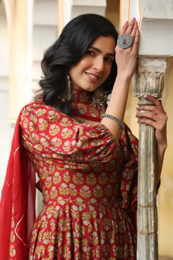 Maroon_Printed_Chanderi_Flared_Gowns_With_Dupatta_For_Women