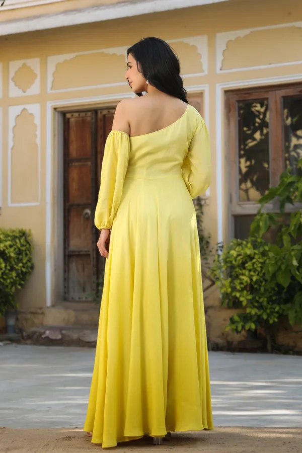 Yellow_Muslin_Ombre_One_Shoulder_Gown_For_Women