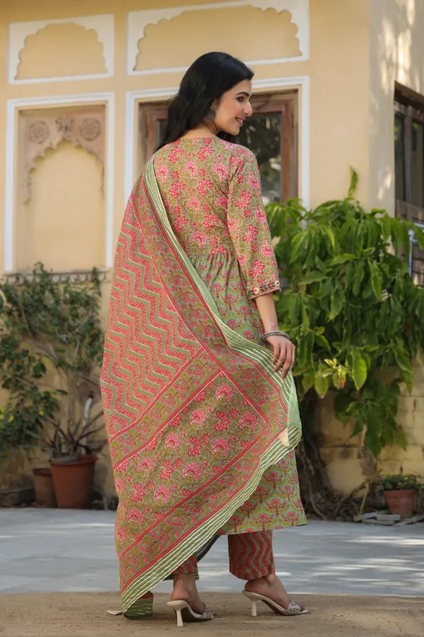 Green_Cotton_Printed_Kurta_Set_For_Women