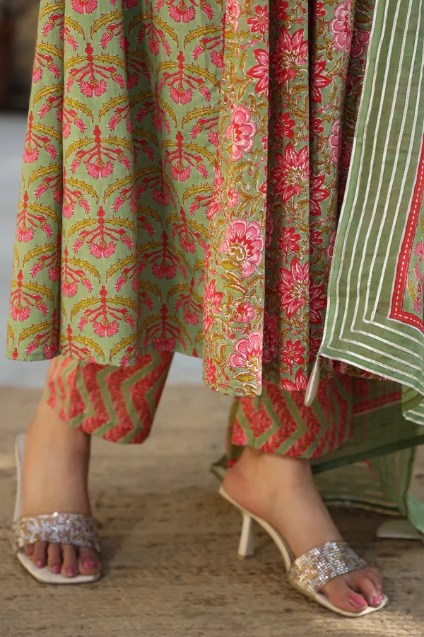 Green_Cotton_Printed_Kurta_Set_For_Women