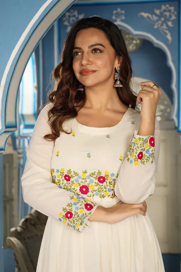 White_Cotton_Embroidery_Anarkali_For_Women
