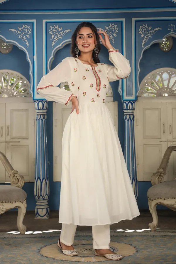 White_Masakali_Cotton_Kurta_With_Pant_For_Women