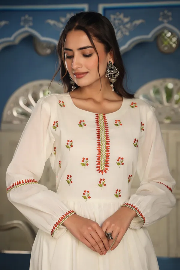 White_Masakali_Cotton_Kurta_With_Pant_For_Women