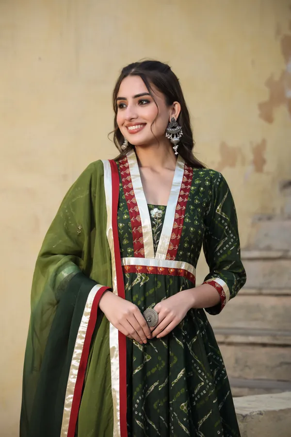 Green_Kamangari_Chanderi_Anarkali_Suit_Set_For_Women