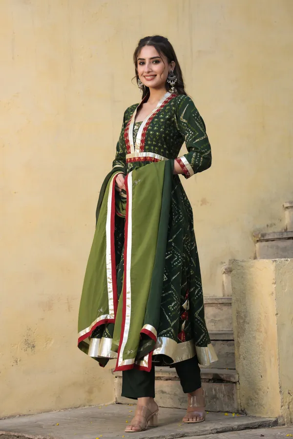 Green_Kamangari_Chanderi_Anarkali_Suit_Set_For_Women